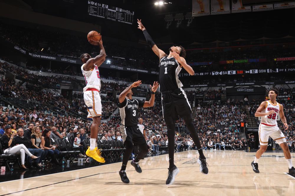 功捧得总冠 功捧得总冠