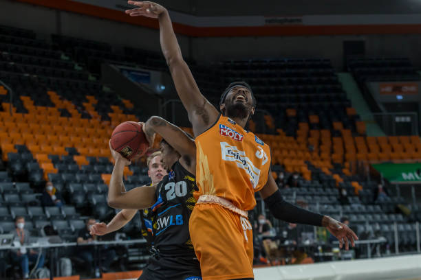 林雨薇和张 林雨薇和张